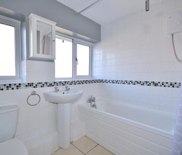 3 bedroom terraced house to rent - Photo 6