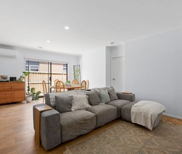 Low Maintenance & Beautifully Appointed! - Photo 1