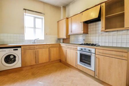 1 bedroom penthouse to rent - Photo 3