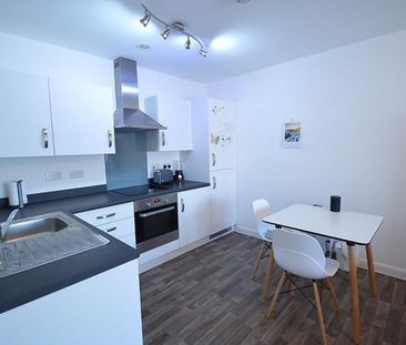 2 Bedroom Apartment To Let - Photo 4