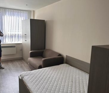 Studio to rent - Photo 3