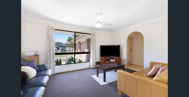 Pet Friendly Living in a Premium Location - Photo 1