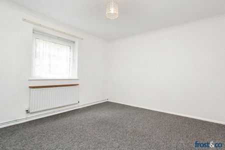 2 bedroom ground floor flat to rent - Photo 3