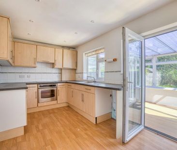 2 bedroom semi-detached house to rent - Photo 3