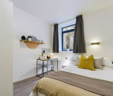 4 Bedroom House - Photo 6