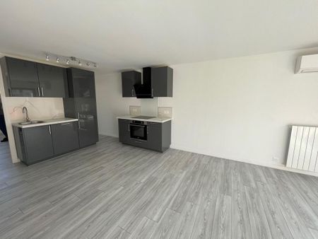 Location Appartement 2 pièces 53m² CAGNES SUR MER 06800 - Photo 5