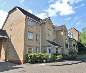 Ashdown Close, Woking, Surrey, GU22 7PG - Photo 5