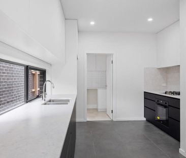 A SPACIOUS FAMILY RETREAT – TOWNHOUSE LIVING AT ITS BEST - Photo 6