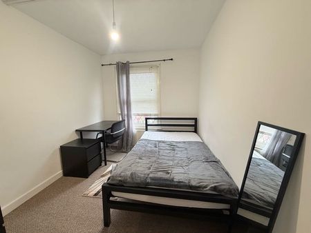 6 Bed Terraced House, Carnarvon Road, RG1 - Photo 3
