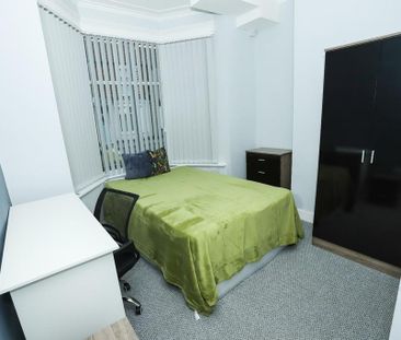 5 bedroom private hall to rent - Photo 3