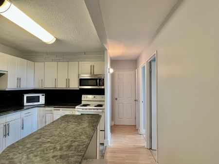 For Lease - 1380 PRINCE OF WALES Drive Unit# 606, Mooneys Bay - Carleton Heights and Area, Ontario - Photo 5