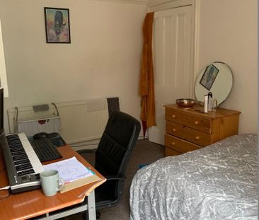 5 bedroom house to rent - Photo 1