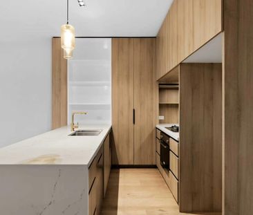 READY TO MOVE IN NOW - LUXURY LEVEL 12 APARTMENT IN THE HEART OF NEWSTEAD - Photo 5