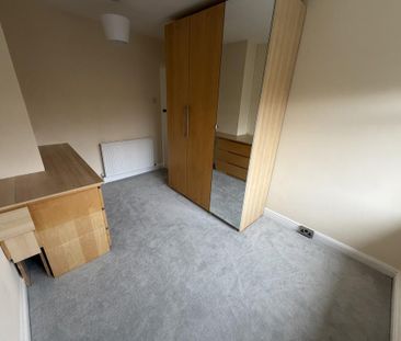 2 bedroom semi-detached house to rent - Photo 5