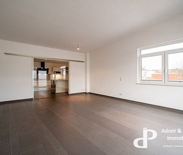 **PENTHOUSE MIT EINBAUKÜCHE, 2 BÄDERN UND GARAGE IN WOLFENBÜTTEL** - Foto 1