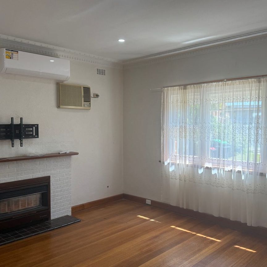 Charming Family Home in a Prime Glenroy Location - Photo 1