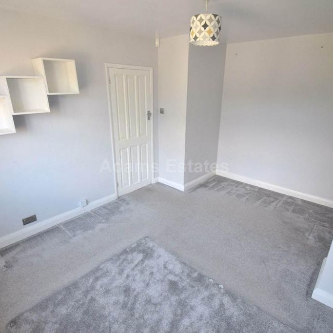 4 bedroom semi-detached house to rent - Photo 1