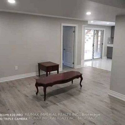 Beautiful Renovated 2Bedroom Walk-Out Basement In Vaughan! - Photo 1