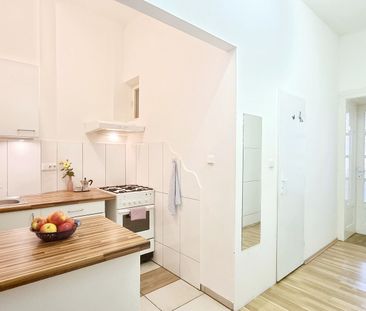 Pronájem bytu 2+1 52 m² - Fotografie 3