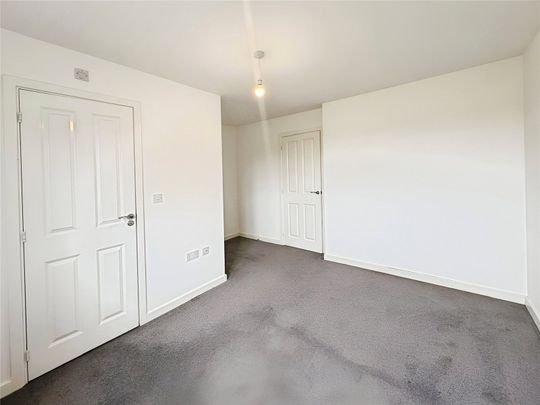 2 bedroom house to rent Sparrowhawk Crescent, Wootton, Northampton, Northamptonshire, NN4 - Photo 1