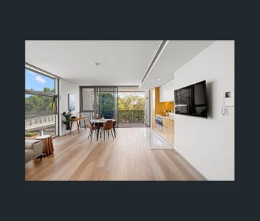 Dual-Key Apartment in Prime Riverside Location - Photo 2