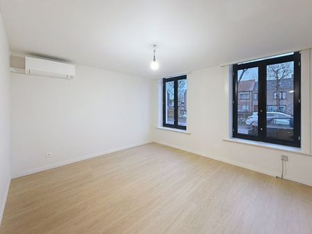 Gelijkvloers appartement met tuin in het centrum van Kaprijke - Foto 3
