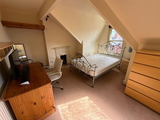 1 bedroom in a house share to rent - Photo 1
