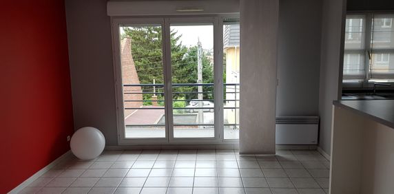 Location Appartement 3 pièces 59m² LENS 62300 - Photo 2