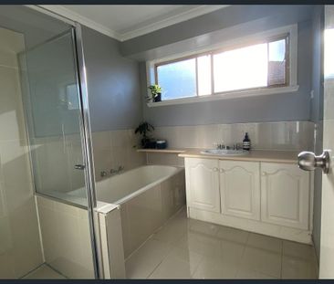 Neat, Secure and Versatile Living in the Heart of Ardeer - Photo 5