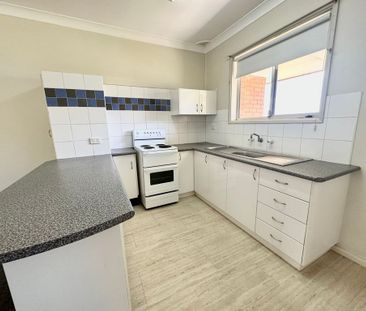 2/6 Clare Street, Glendale - Photo 3