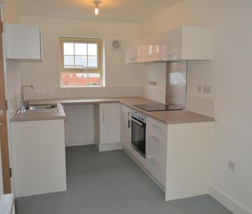 Sundew Avenue, Featherstone - Photo 4