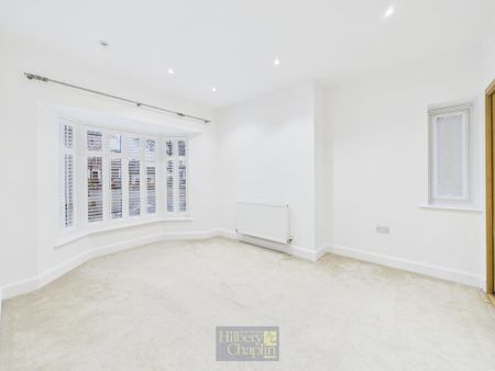 4 bedroom detached house to rent - Photo 3