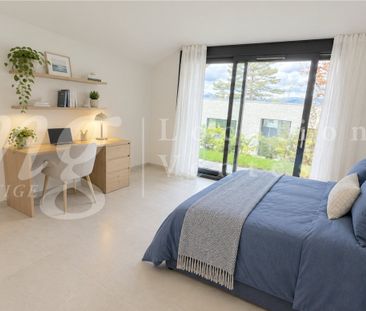 SUPERB NEW CONTEMPORARY HOUSE OF 280 m2 - WITH LAKE VIEW, LARGE TERRACE - + NEAR LAKE & BEACH - Photo 5