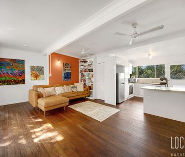 CHARMING HOME WITH BEAUTIFUL ESTABLISHED GARDENS! - Photo 1