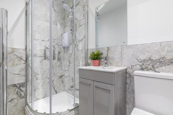 5 bedroom house to rent - Photo 1