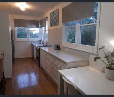 LARGE CHARACTER 2 BEDROOM UNIT - Photo 4