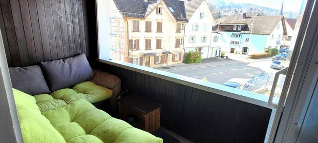 Heimelige und schöne 3.5Zi-Wohnung zu vermieten - Photo 1