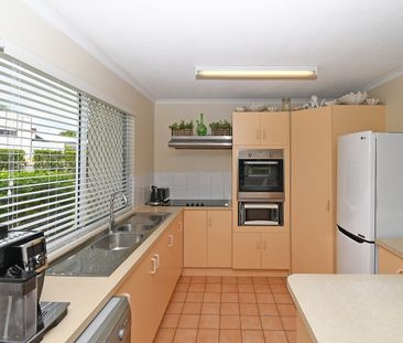 1/13-15 Pulgul Street, QLD 4655, Urangan - Photo 1