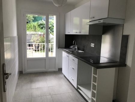 Location Appartement 3 pièces 54m² CANNES 06400 - Photo 2