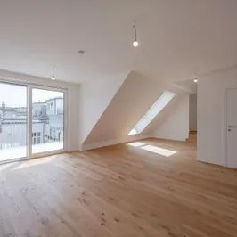 ++NEU++ Room to Rise! 4-Room Attic First Occupancy with 32 m² Terrace - Foto 2