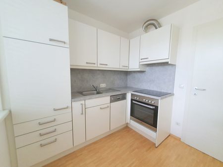 10 m² große Süd-Loggia nächst TU-Inffeldgasse... Tiefgarage... Straßenbahn + Radweg... - Foto 3