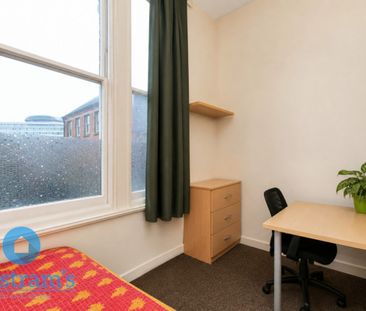 3 bed Maisonette for Rent - Photo 3