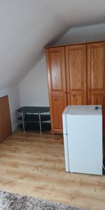 Loft room to let for single female only- Ilford - Photo 4