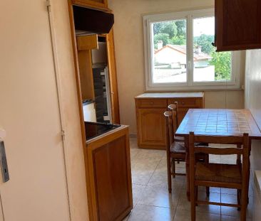 Location Appartement 3 pièces 80m² DRAGUIGNAN 83300 - Photo 6