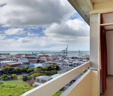 Penthouse Apartment Overlooking CBD - Photo 6