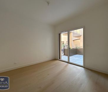 Location Appartement 4 pièces 97m² BORDEAUX 33100 - Photo 2