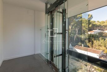 Luxury Villa for rent in Urbanització Montemar, Valencia