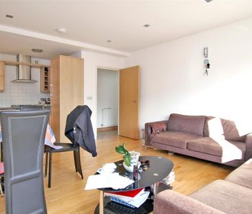3 bedroom apartment to rent - Photo 2