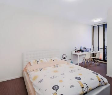 2 bed 2 bath - Photo 3