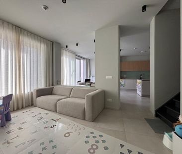 3 slaapkamer appartement gelegen aan het water! - Photo 1